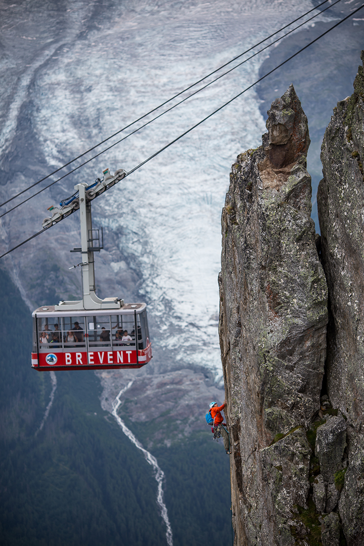 Ex Libris - view to the Brevent cable car and climber on another route - Premier de corvée.