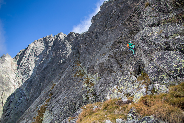 The approach (mostly descent) to the west face of Lomnický štít is airy and demanding.