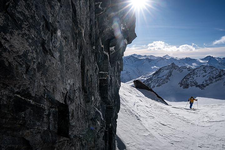 Skitouring arond Wildspitze in Ötztaler Alps.